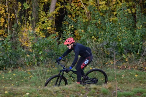 MTB-clinic van HDKS op ons bikepark, foto 7